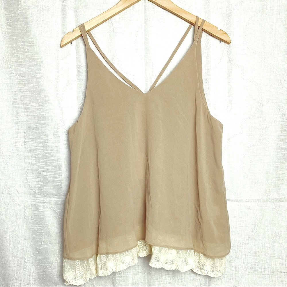 Umgee Sheer/Lace layed Top NWT size Medium
